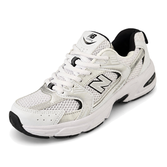 New Balance 530 · Modelo 02