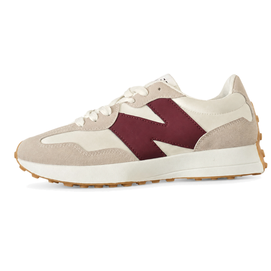 New Balance 327 · Modelo 02